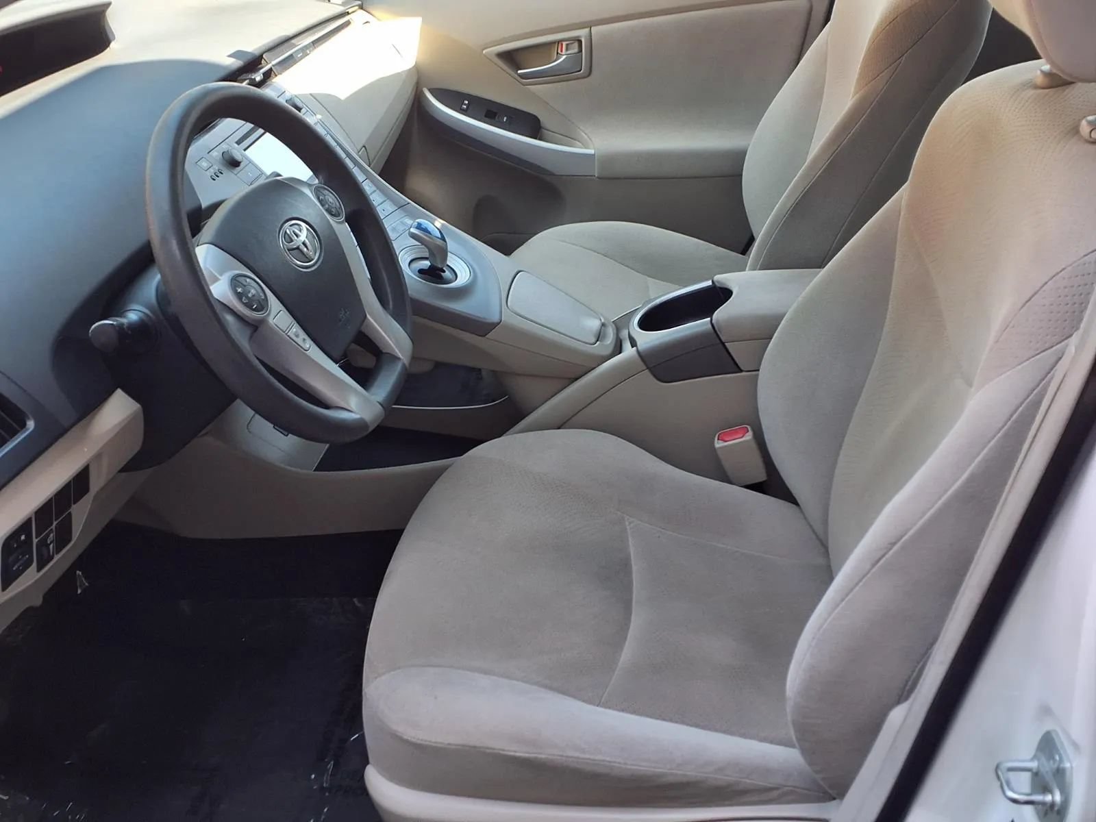 Used 2015 Toyota Prius Two FWD image 14