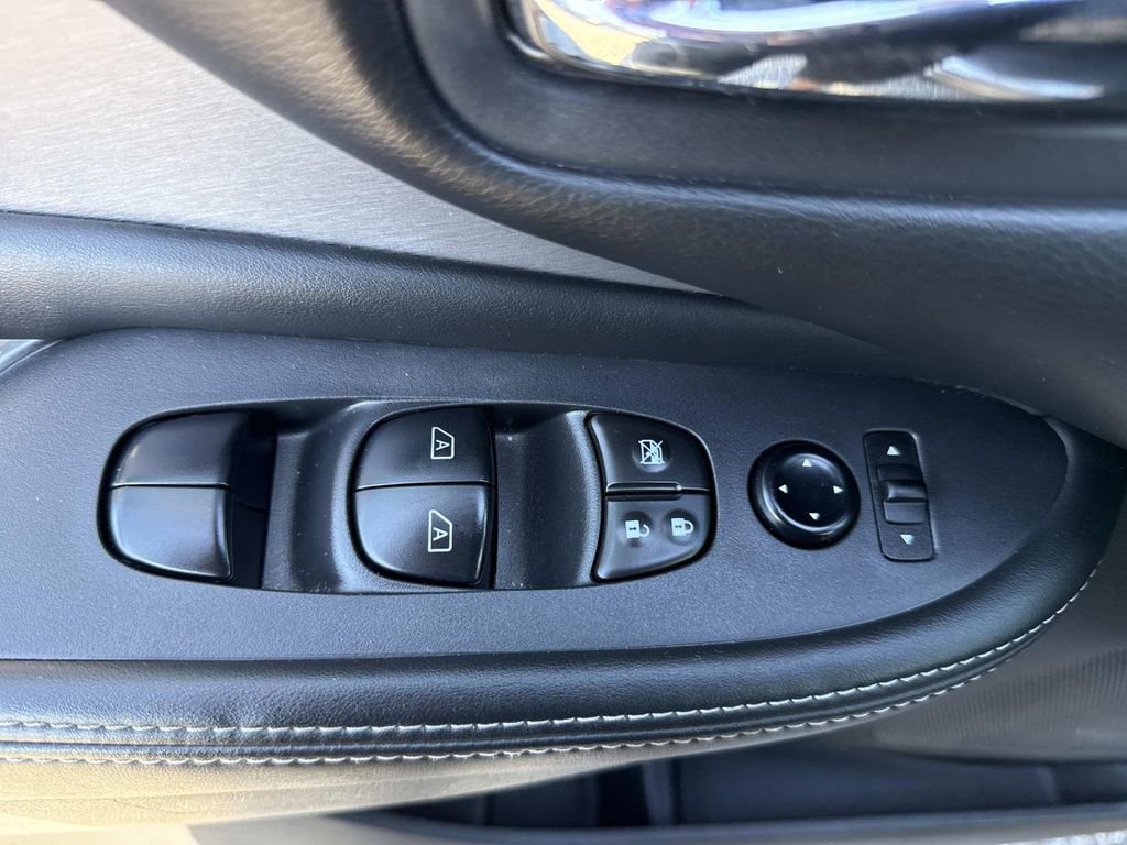 Certified 2023 Nissan Murano SV image 18