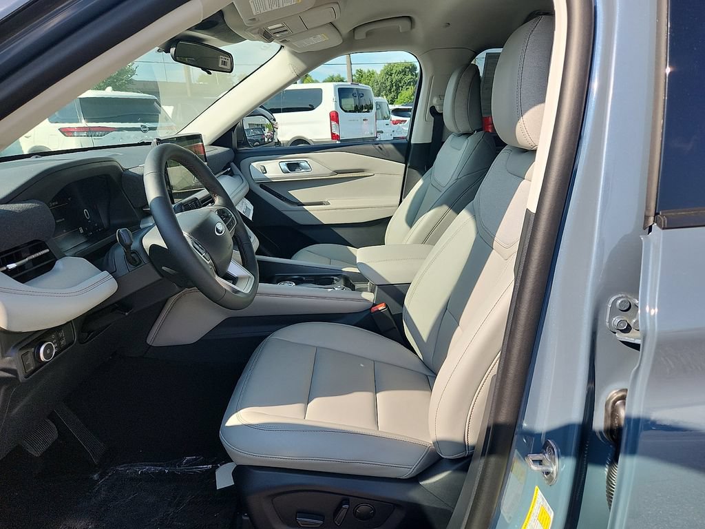 New 2026 Ford Explorer Active w/ Active Comfort Package AWD/4WD image 6