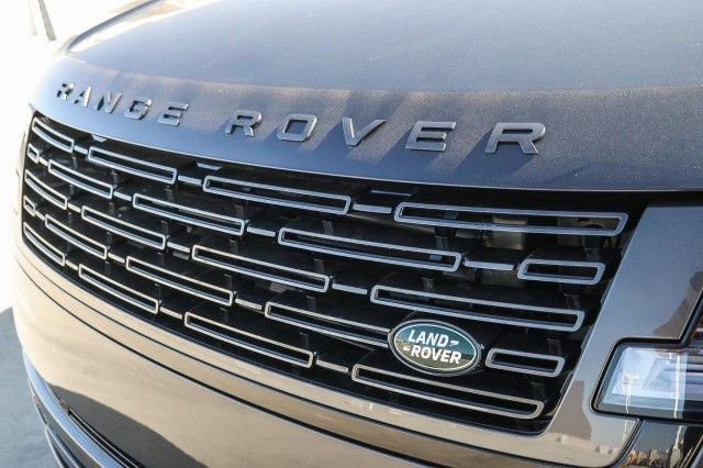 New 2025 Land Rover Range Rover SE image 11