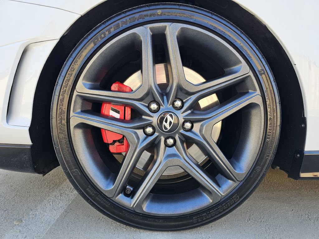 Used 2020 Hyundai Veloster N w/ Performance Package image 15