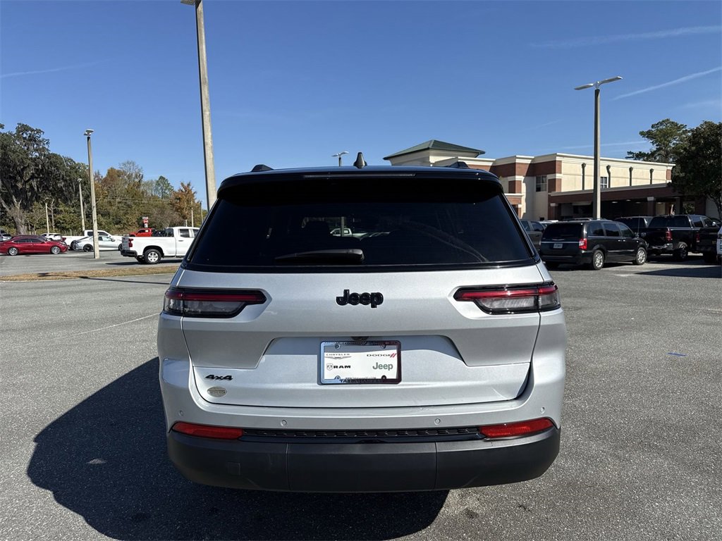 New 2025 Jeep Grand Cherokee L Limited w/ Trailer Tow Package image 4