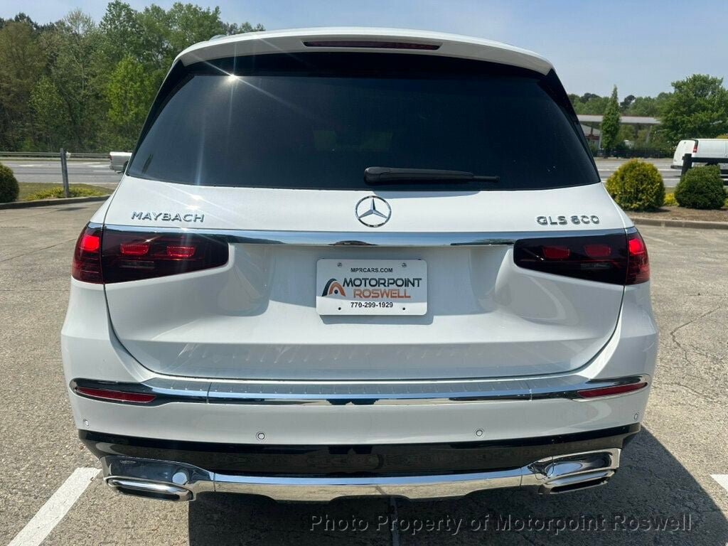 Used 2026 Mercedes-Benz Maybach GLS 600 4MATIC image 11