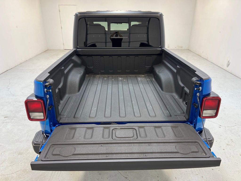 Used 2024 Jeep Gladiator Sport image 28