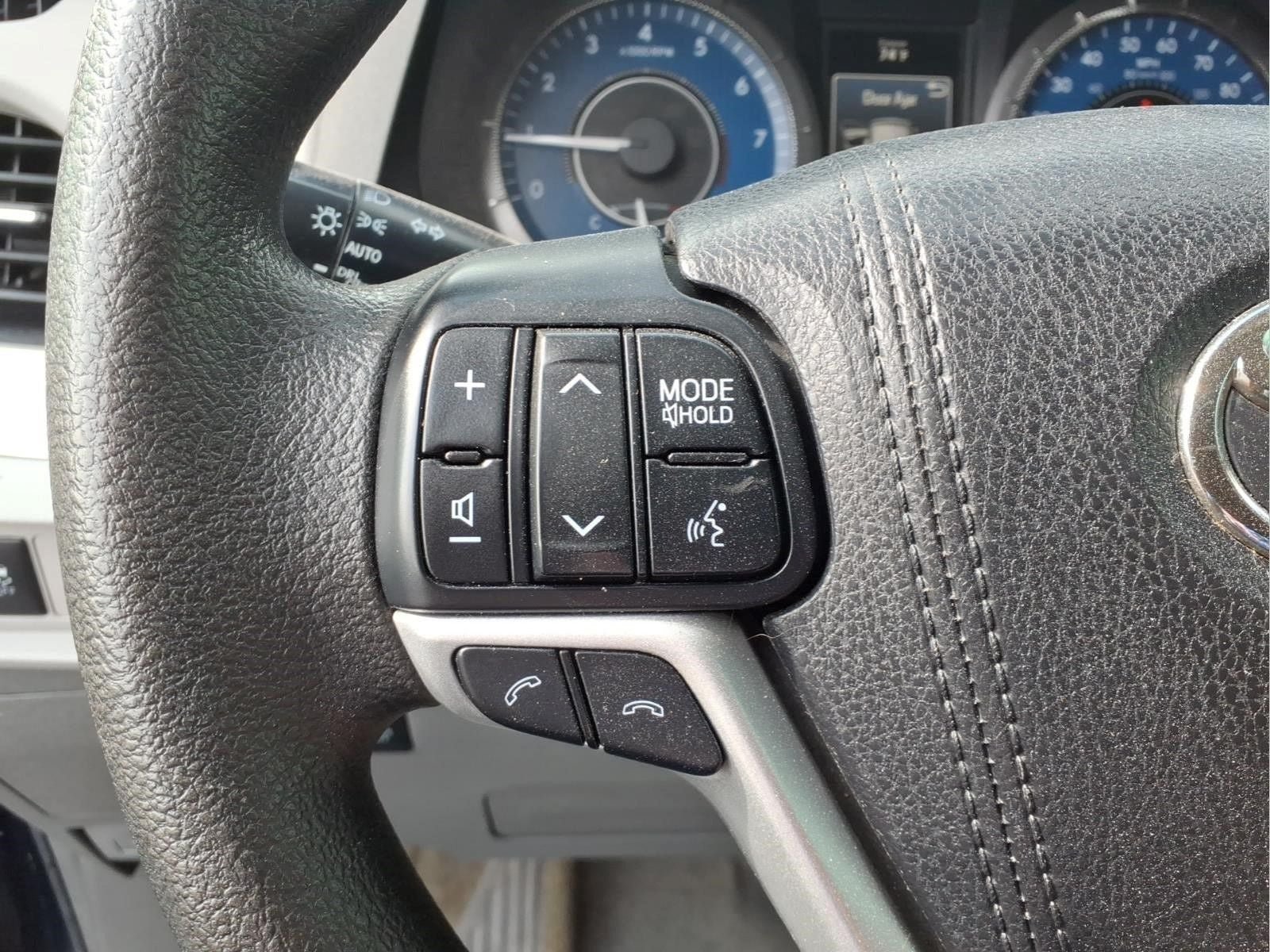 Used 2018 Toyota Sienna LE FWD image 14