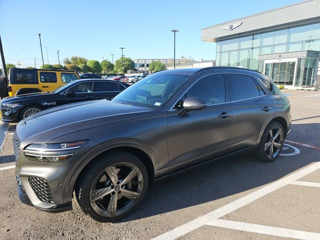 Used 2023 Genesis GV70 2.5T w/ Sport Prestige Package image 1