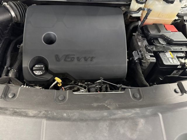 Used 2020 Chevrolet Traverse LT image 6