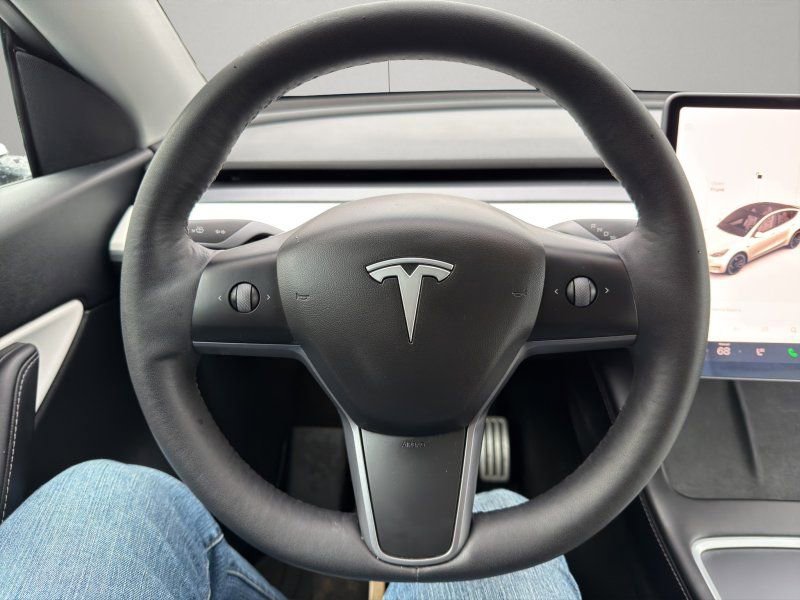 Used 2021 Tesla Model Y Performance image 14