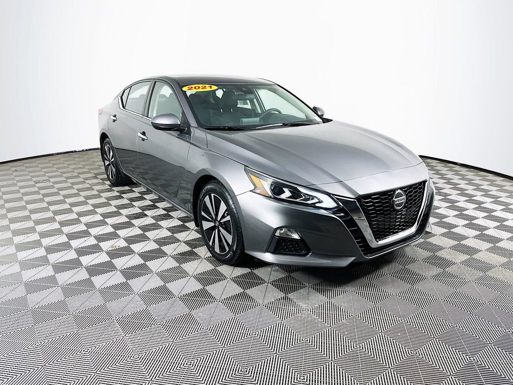 Used 2021 Nissan Altima 2.5 SV image 3
