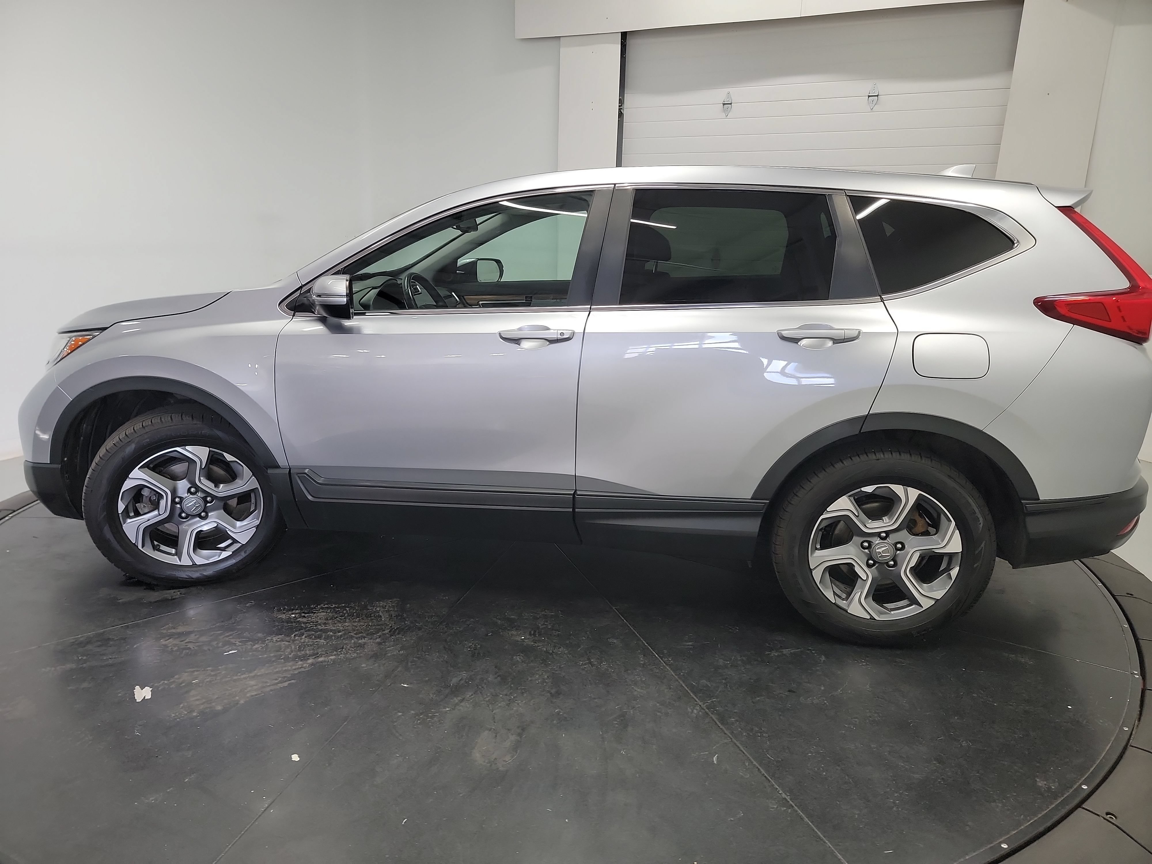 Used 2017 Honda CR-V EX-L image 4