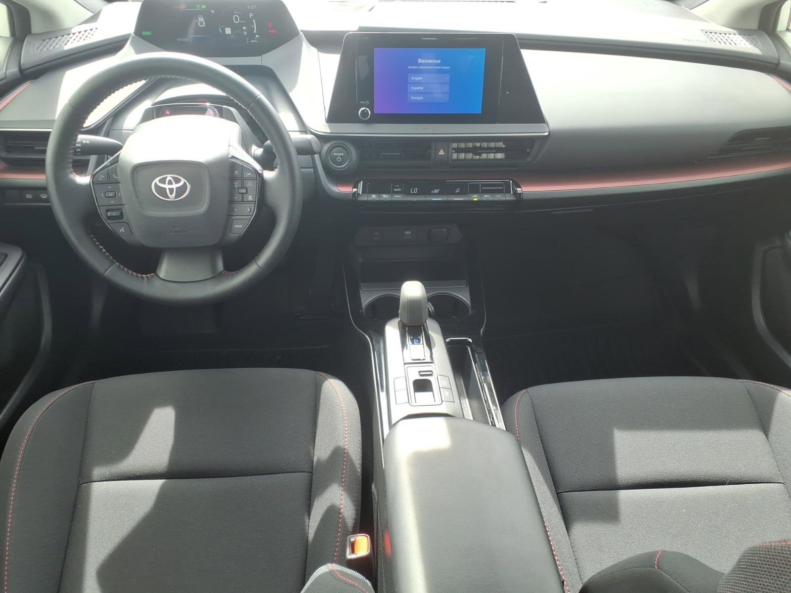 Used 2025 Toyota Prius Plug-In Hybrid FWD image 11