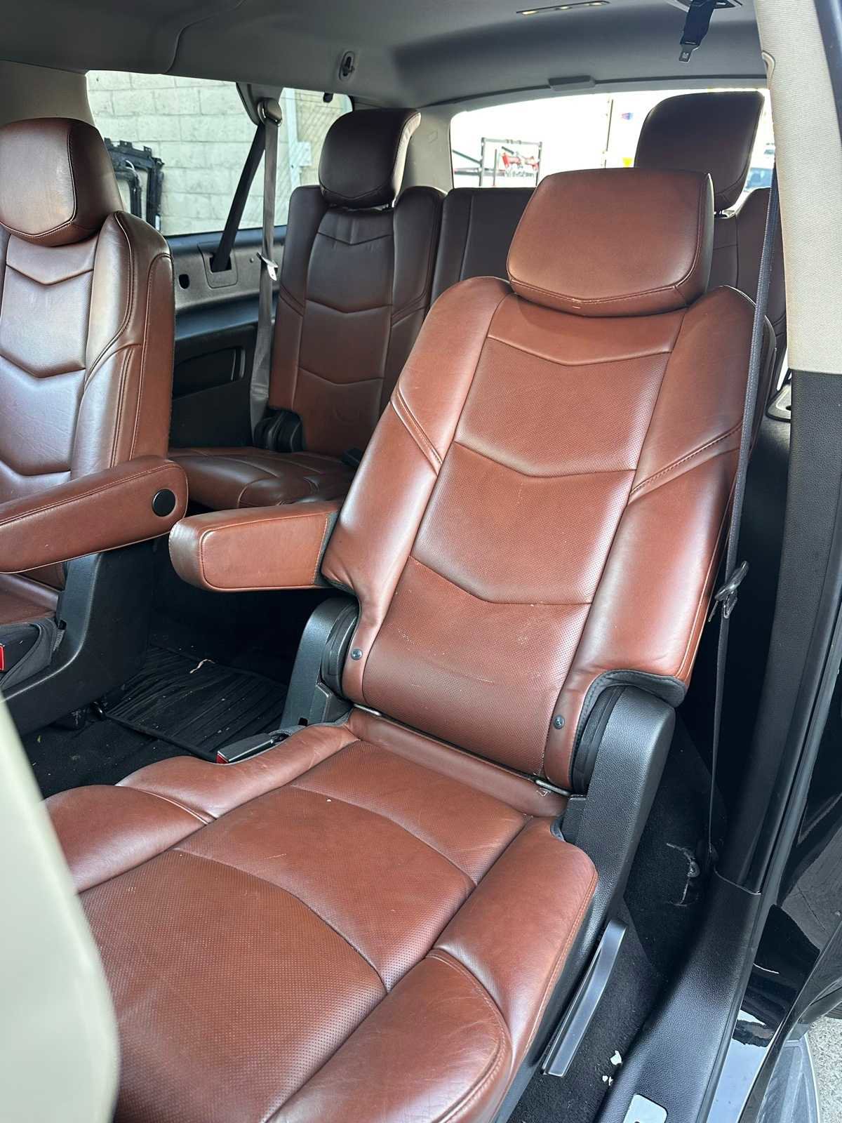 Used 2016 Cadillac Escalade ESV Premium image 14