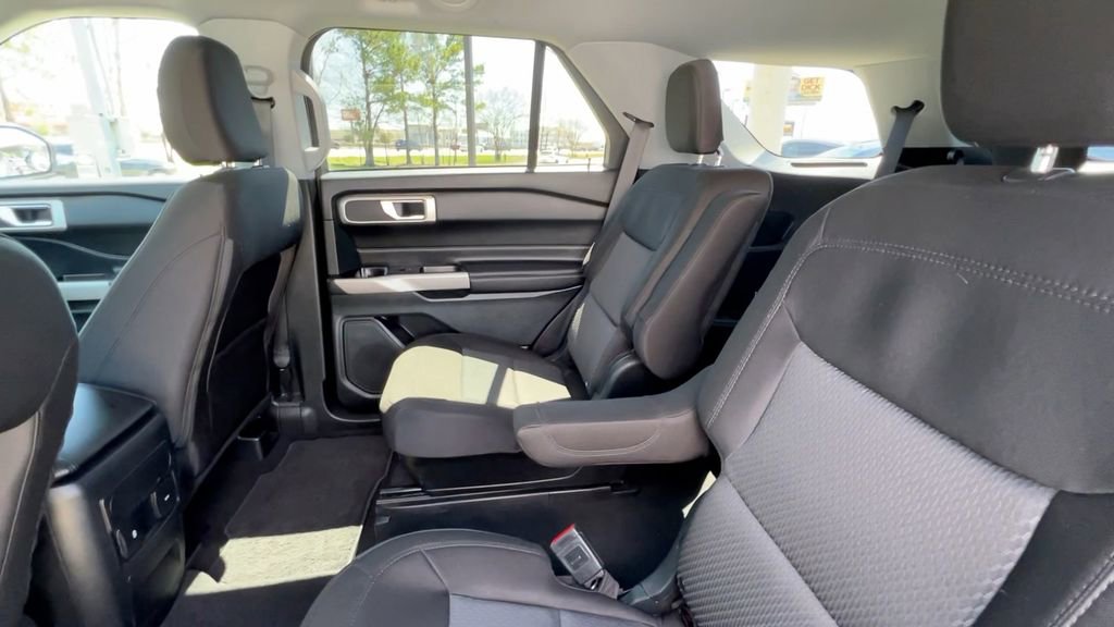 Used 2024 Ford Explorer XLT image 36