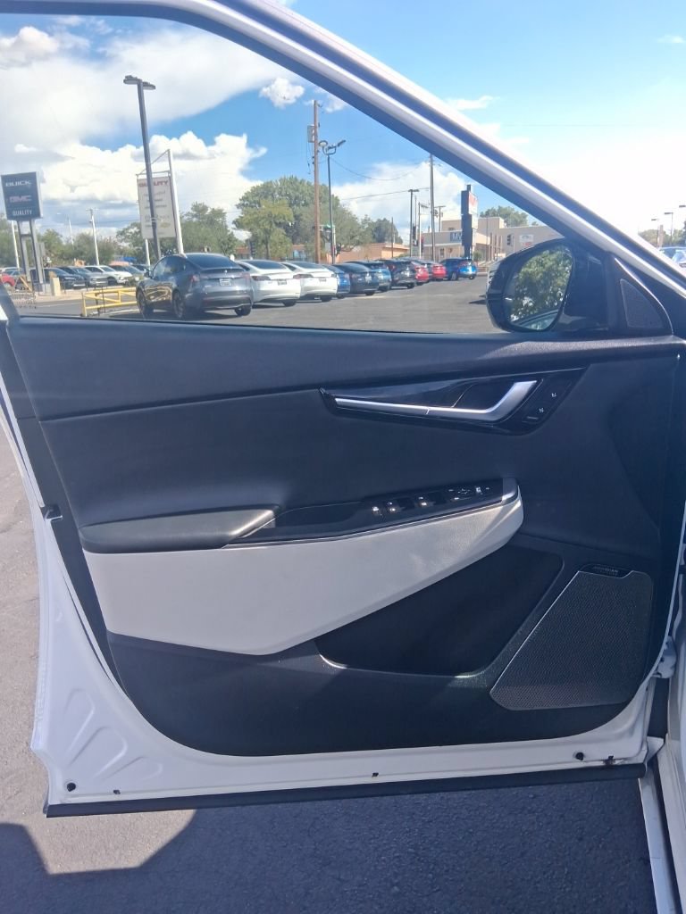 Used 2023 Kia EV6 GT-Line w/ GT-Line Suede Seat Package AWD/4WD image 5