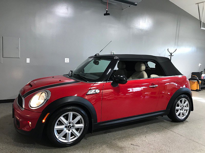Used 2013 MINI Cooper S w/ Technology Pkg 2 FWD image 14