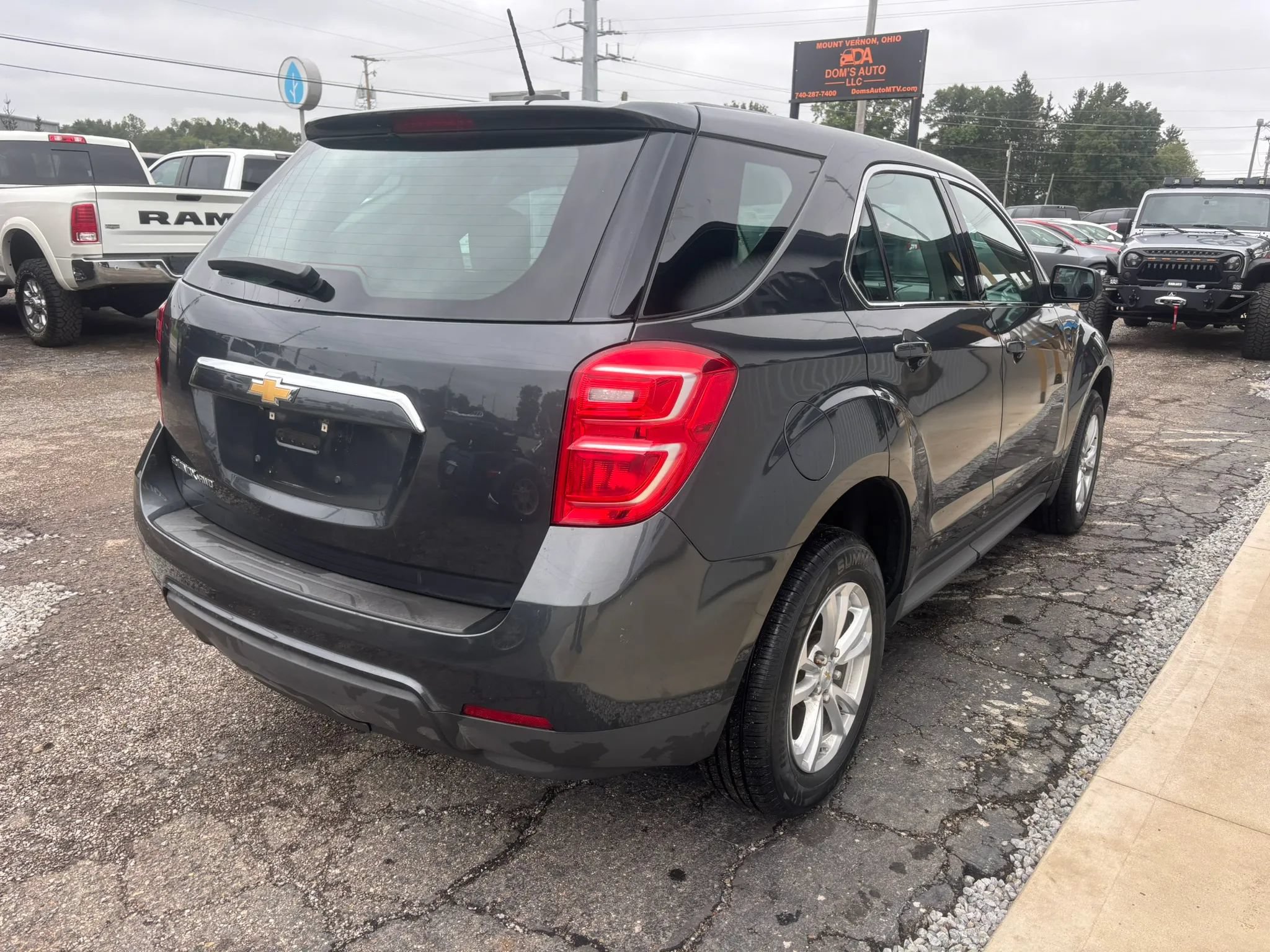 Used 2017 Chevrolet Equinox LS AWD/4WD image 8