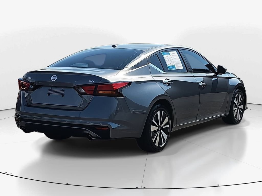Used 2022 Nissan Altima 2.5 SV w/ SV Premium Package image 5