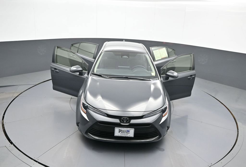 Used 2023 Toyota Corolla LE FWD image 44