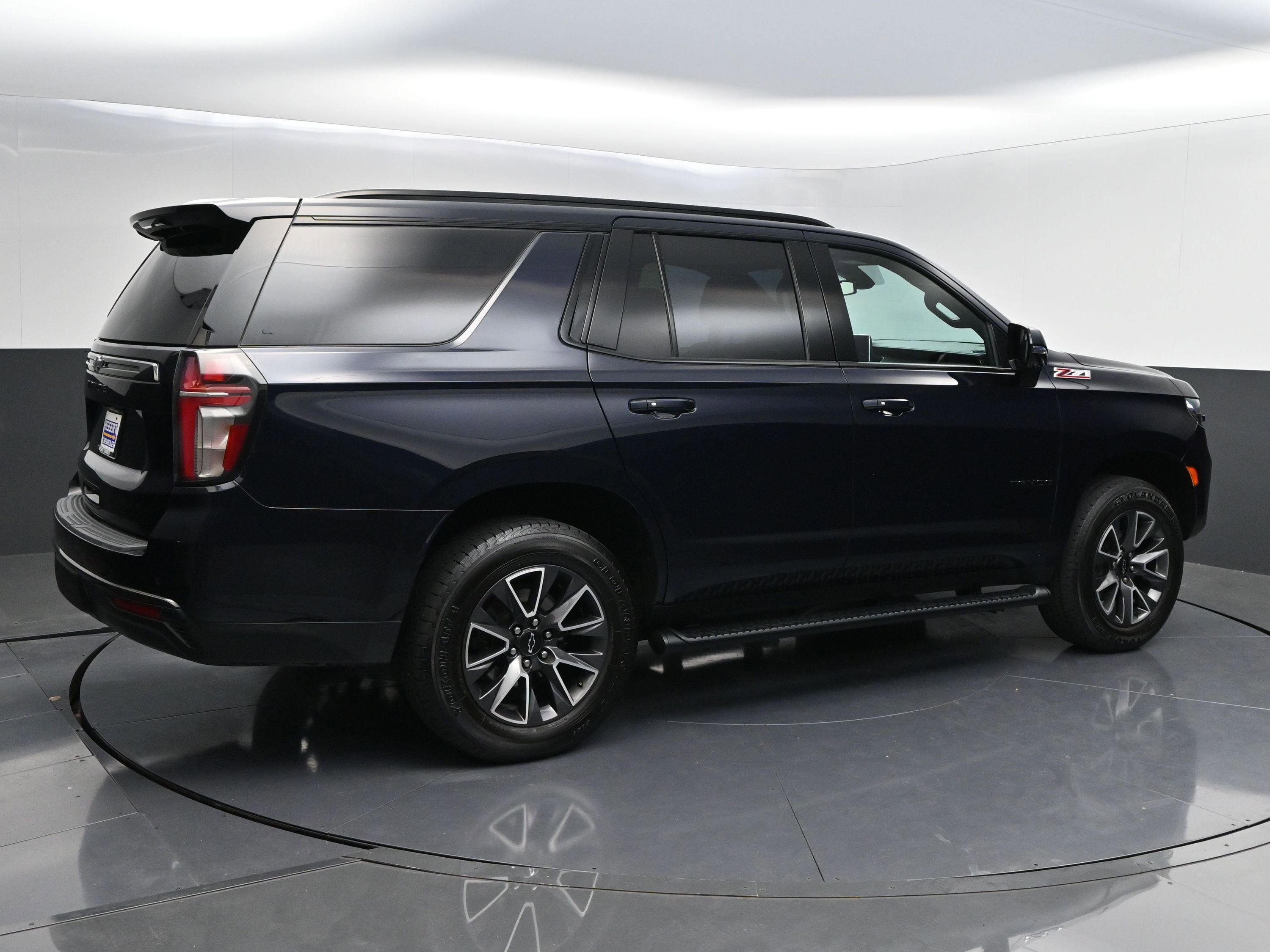 Certified 2021 Chevrolet Tahoe Z71 w/ Z71 Signature Package AWD/4WD image 7