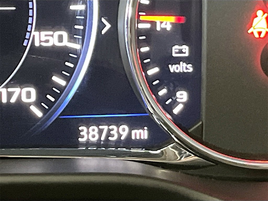 Used 2022 GMC Acadia Denali w/ Denali Ultimate Package image 12