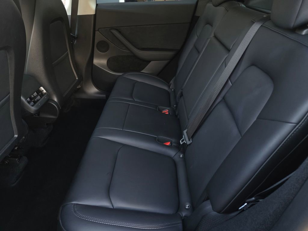 Used 2023 Tesla Model Y Long Range image 12
