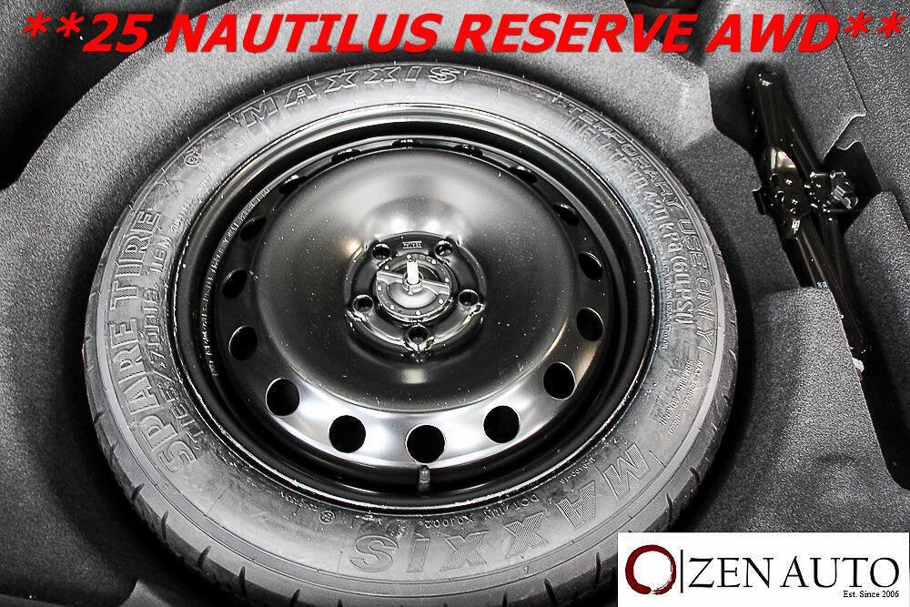 Used 2025 Lincoln Nautilus Reserve image 30