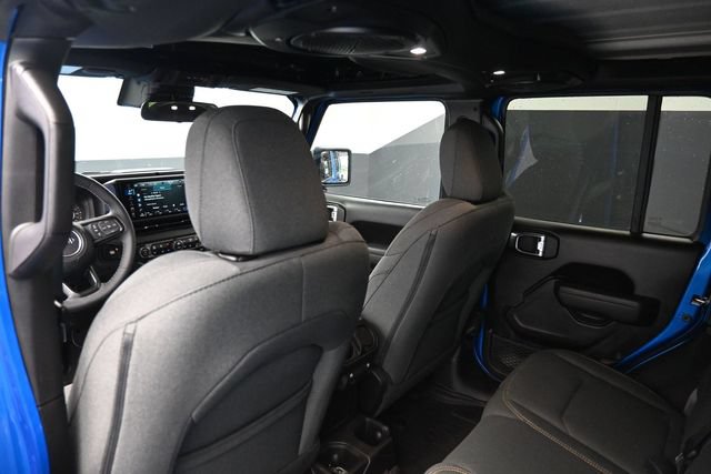 Used 2025 Jeep Wrangler Unlimited Sport AWD/4WD image 32
