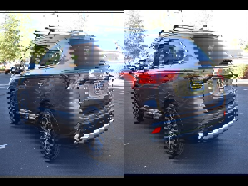 Used 2017 Mitsubishi Outlander SEL image 6