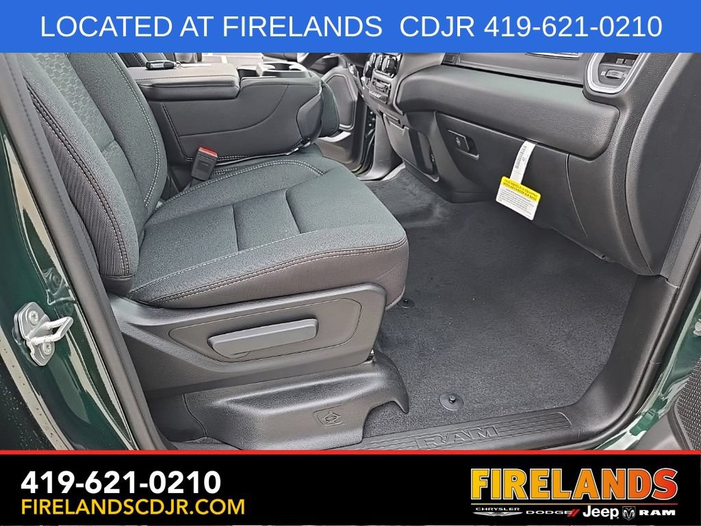 New 2026 RAM 1500 4x4 Crew Cab image 27