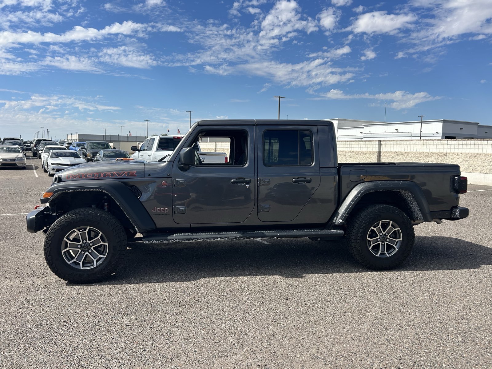 Used 2025 Jeep Gladiator Mojave w/ Convenience Group AWD/4WD image 2