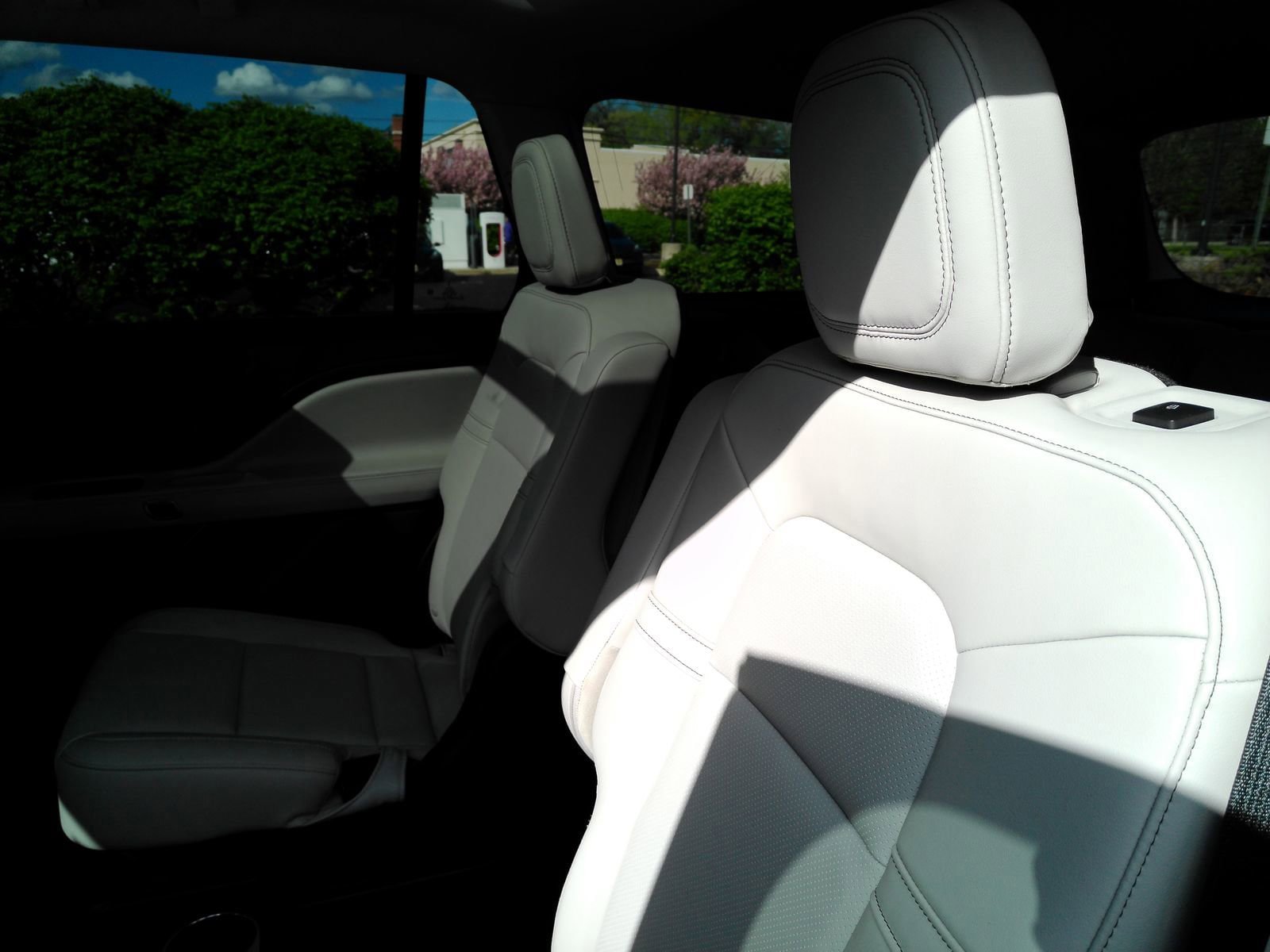 Used 2025 Lincoln Aviator AWD w/ Equipment Group 101A image 15