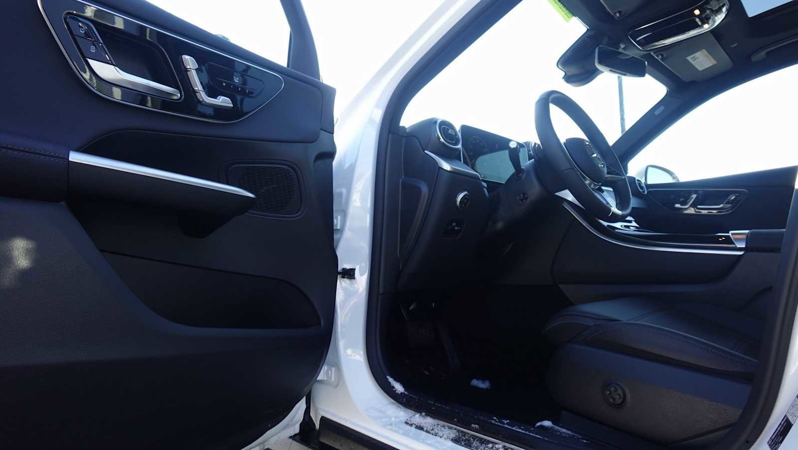 Used 2026 Mercedes-Benz GLC 300 4MATIC image 22