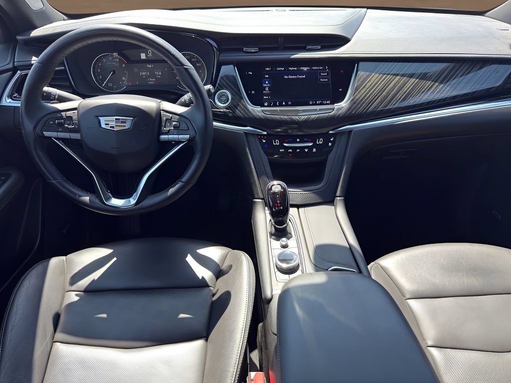 Certified 2025 Cadillac XT6 Premium Luxury FWD image 23