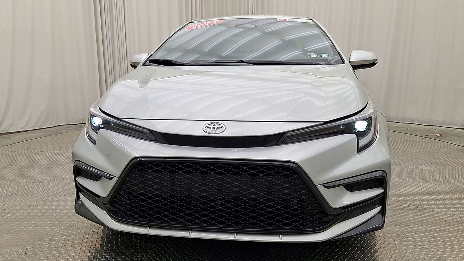 Certified 2024 Toyota Corolla SE FWD image 10