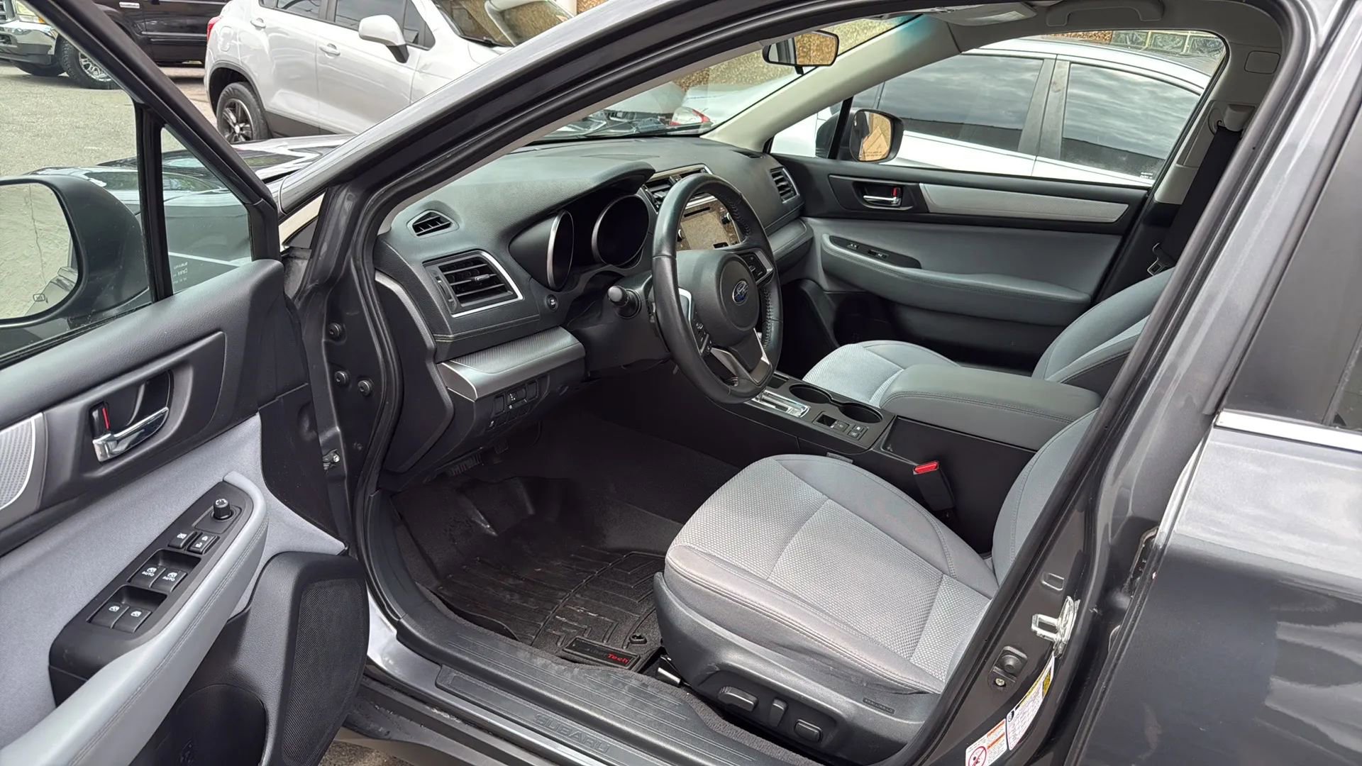 Used 2018 Subaru Outback 2.5i Premium image 23