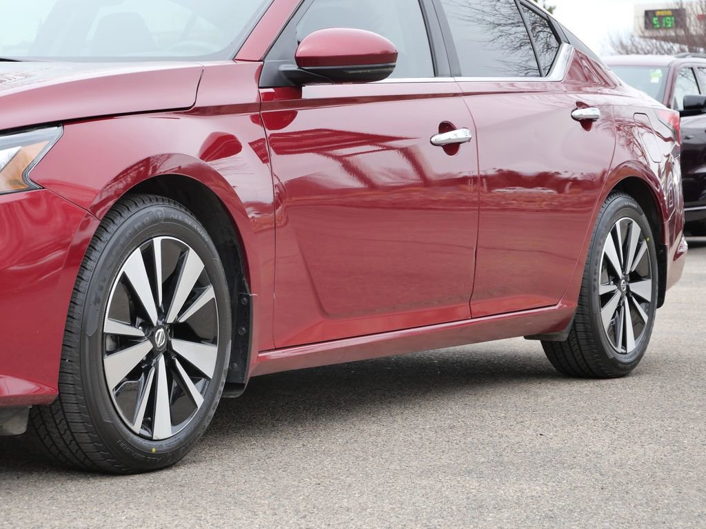 Used 2021 Nissan Altima 2.5 SV w/ SV Premium Package FWD image 5