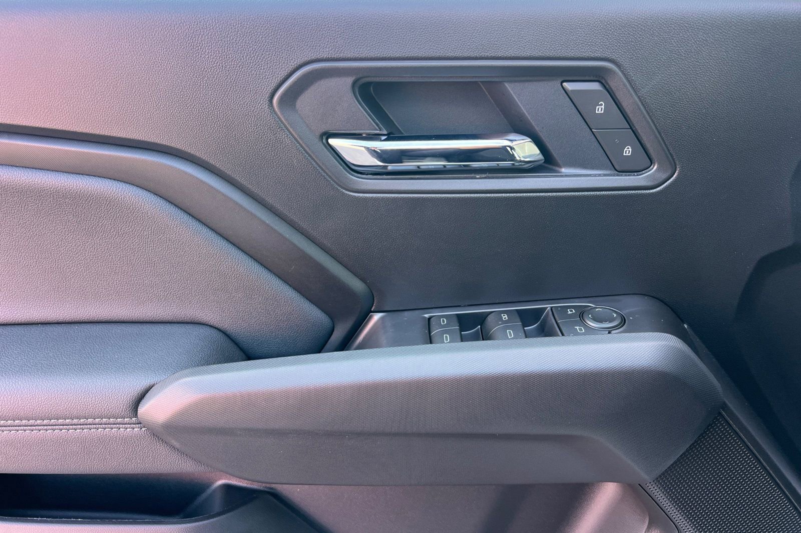 New 2026 GMC Canyon Elevation image 9