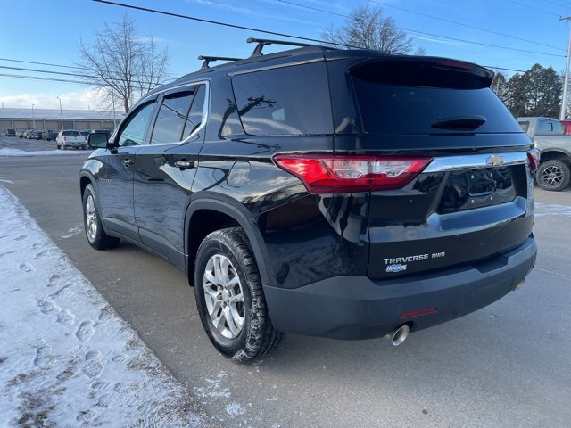 Used 2020 Chevrolet Traverse LT image 2