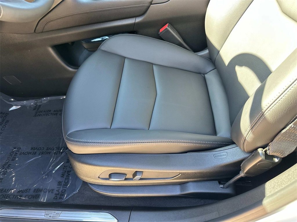 New 2025 Cadillac XT5 Luxury image 15