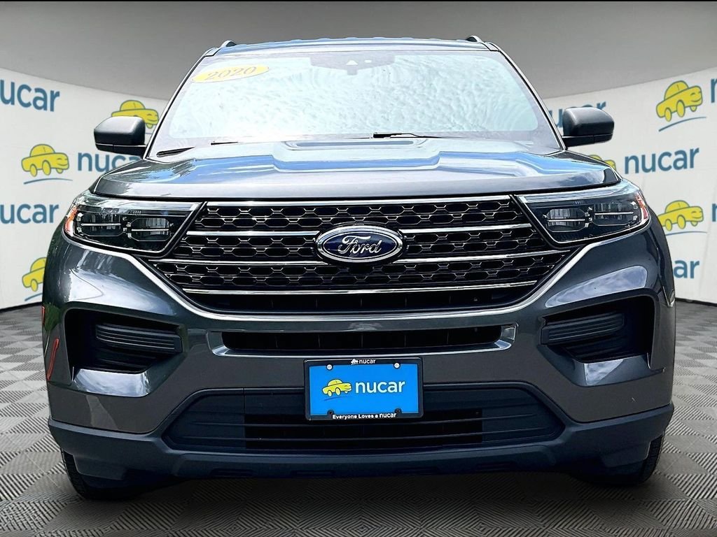Used 2020 Ford Explorer XLT w/ Comfort Package AWD/4WD image 2