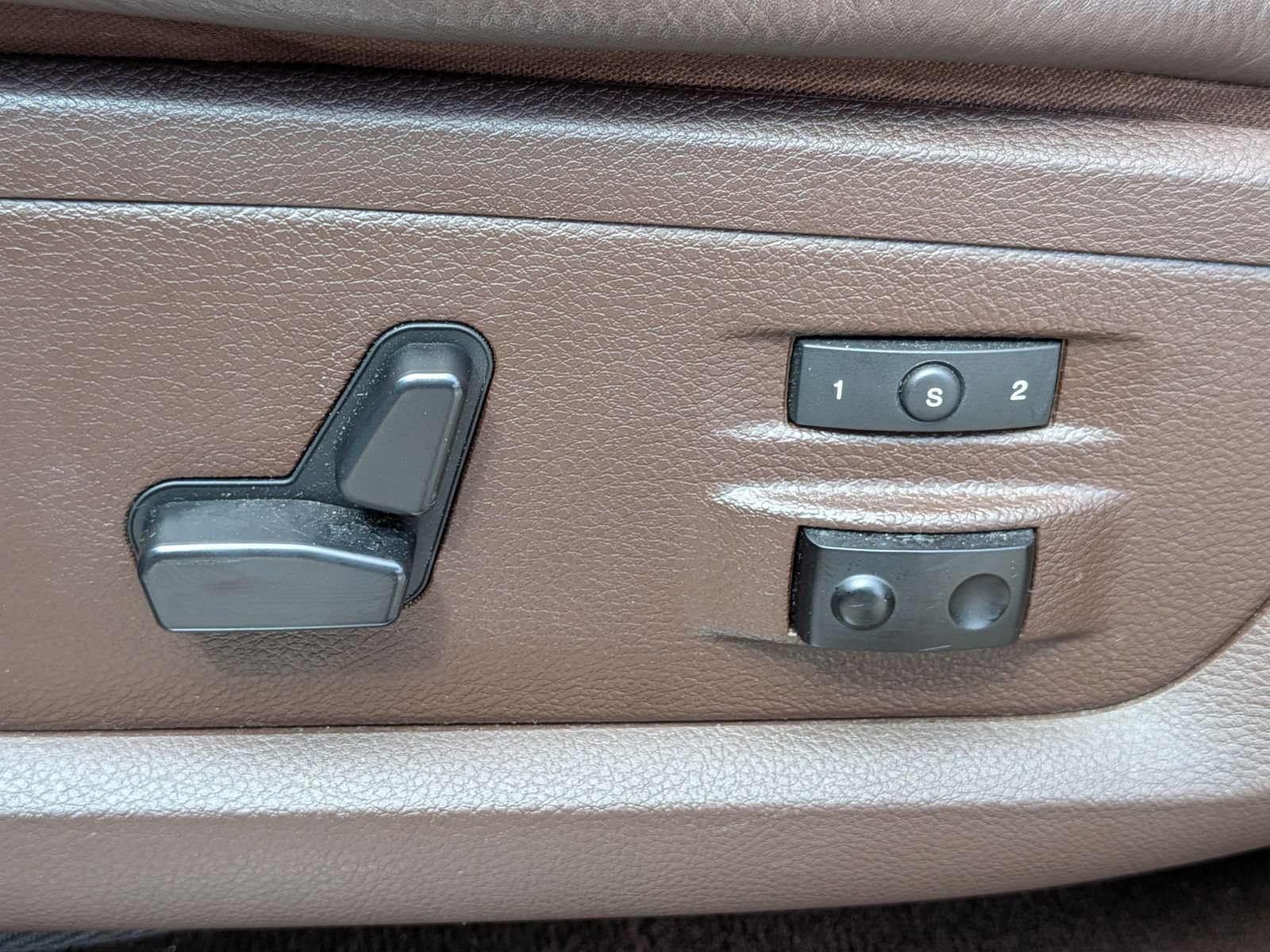 Used 2013 RAM 1500 Laramie Longhorn w/ Convenience Group AWD/4WD image 16