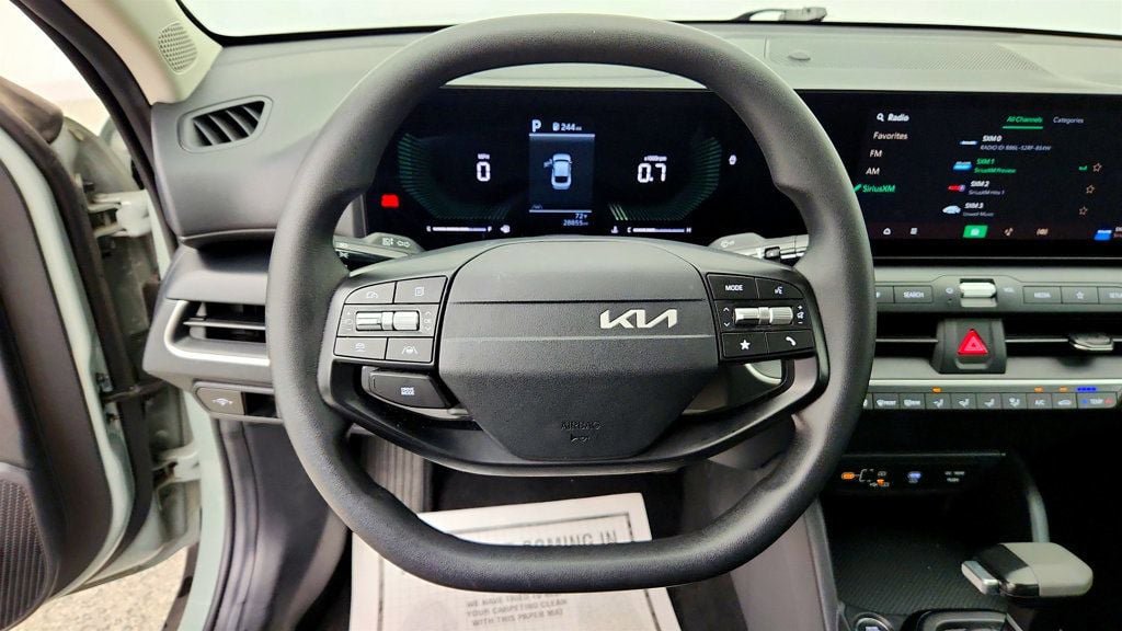 Used 2025 Kia K4 FWD image 13