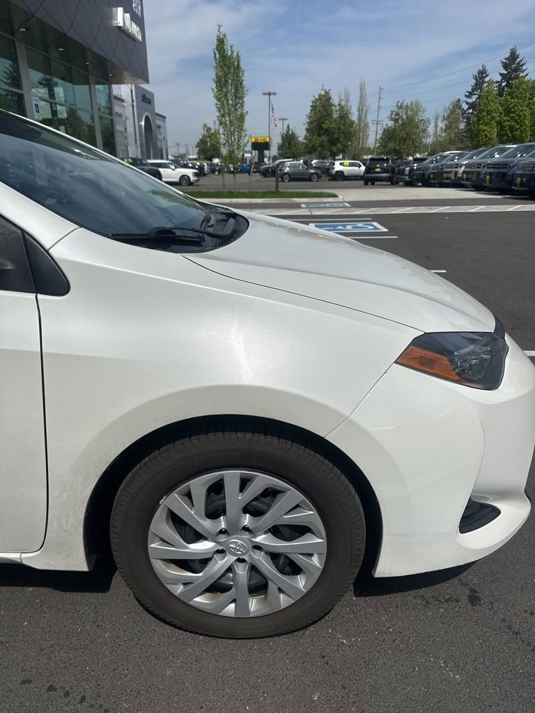Used 2019 Toyota Corolla LE FWD image 7