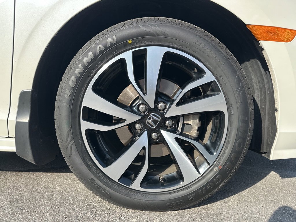 Used 2018 Honda Odyssey Elite image 8