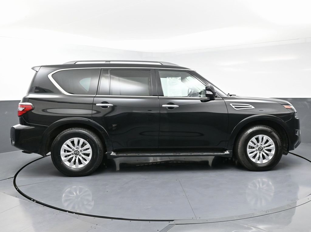 Used 2023 Nissan Armada SV image 8