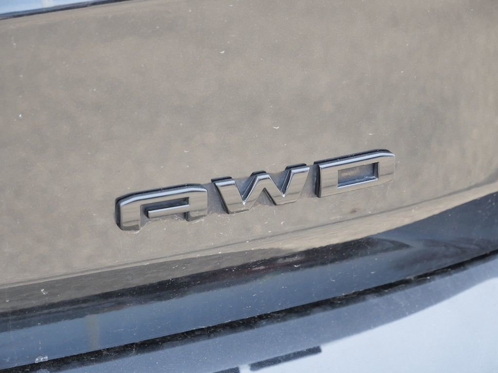 Used 2022 GMC Terrain SLE w/ Driver Convenience Package AWD/4WD image 11