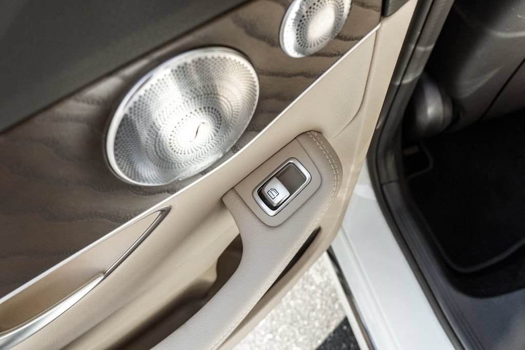 Used 2021 Mercedes-Benz C 300 4MATIC Sedan image 28