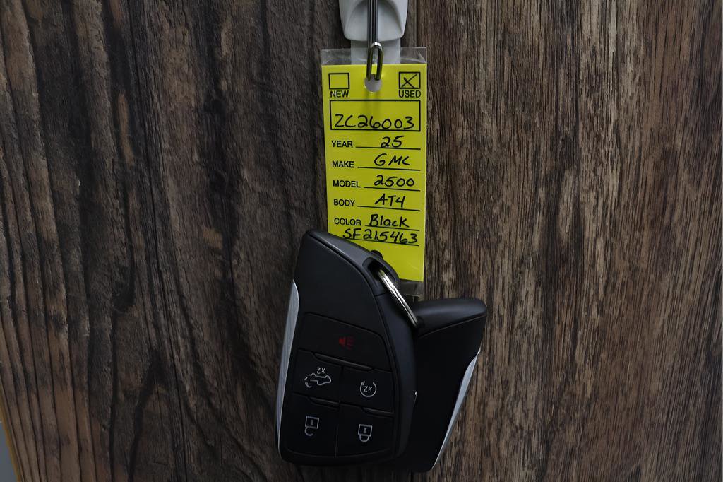 Used 2025 GMC Sierra 2500 AT4 w/ AT4 Premium Plus Package image 35