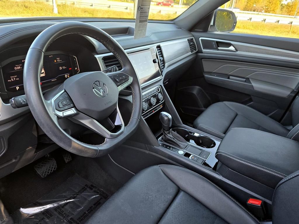 Used 2023 Volkswagen Atlas Cross Sport SE w/ Panoramic Sunroof Package image 24