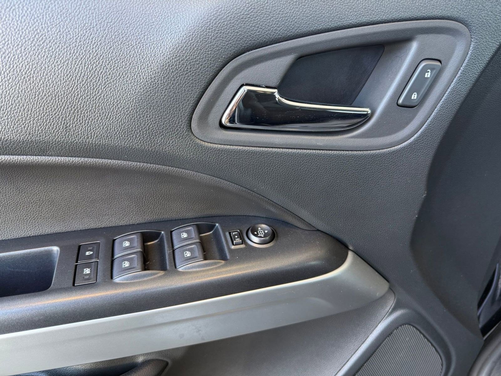 Used 2022 Chevrolet Colorado LT w/ LT Convenience Package image 13